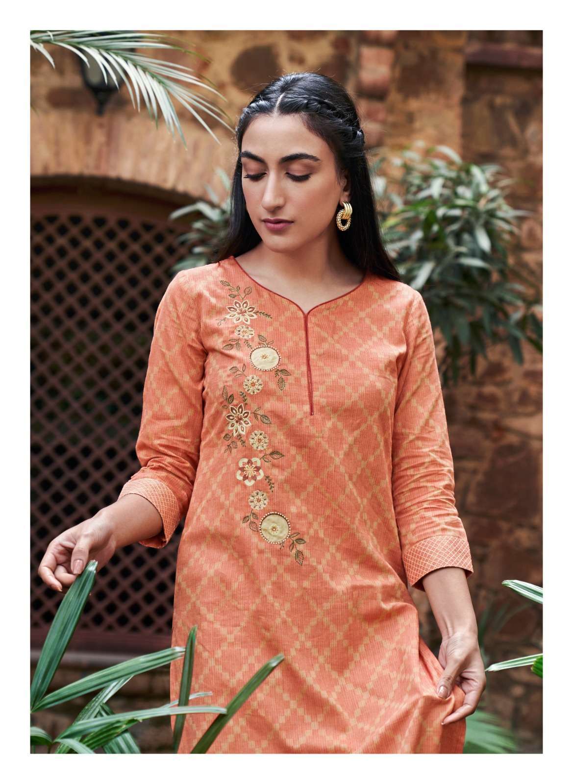 SAAMI VOL 2 PURE COTTON KURTI WITH PANT AND CHIFFON DUPATTA WITH LACE BY  TANIKSH WHOLESALER AND DEALER