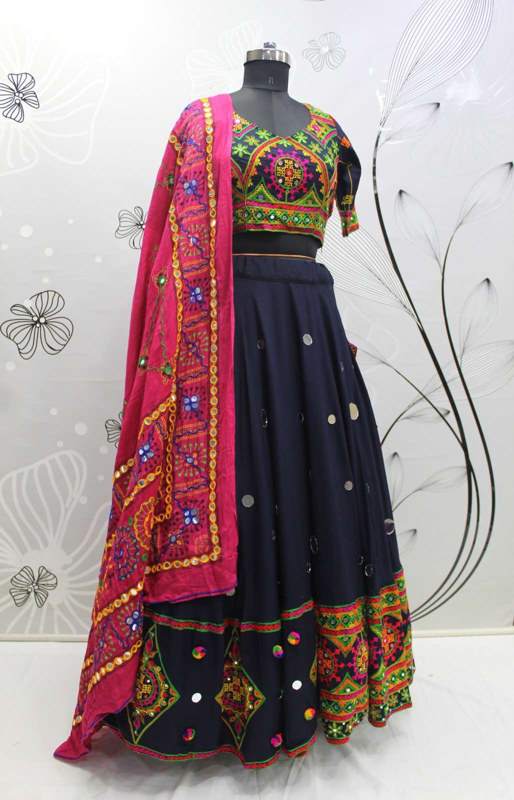 SHUBHKALA PRESENTS RAAS VOL-7 DESIGNER NAVRATRI COLECTION LEHNGHA CHOLI CATALOG WHOLESALER AND EXPORTER IN SURAT 