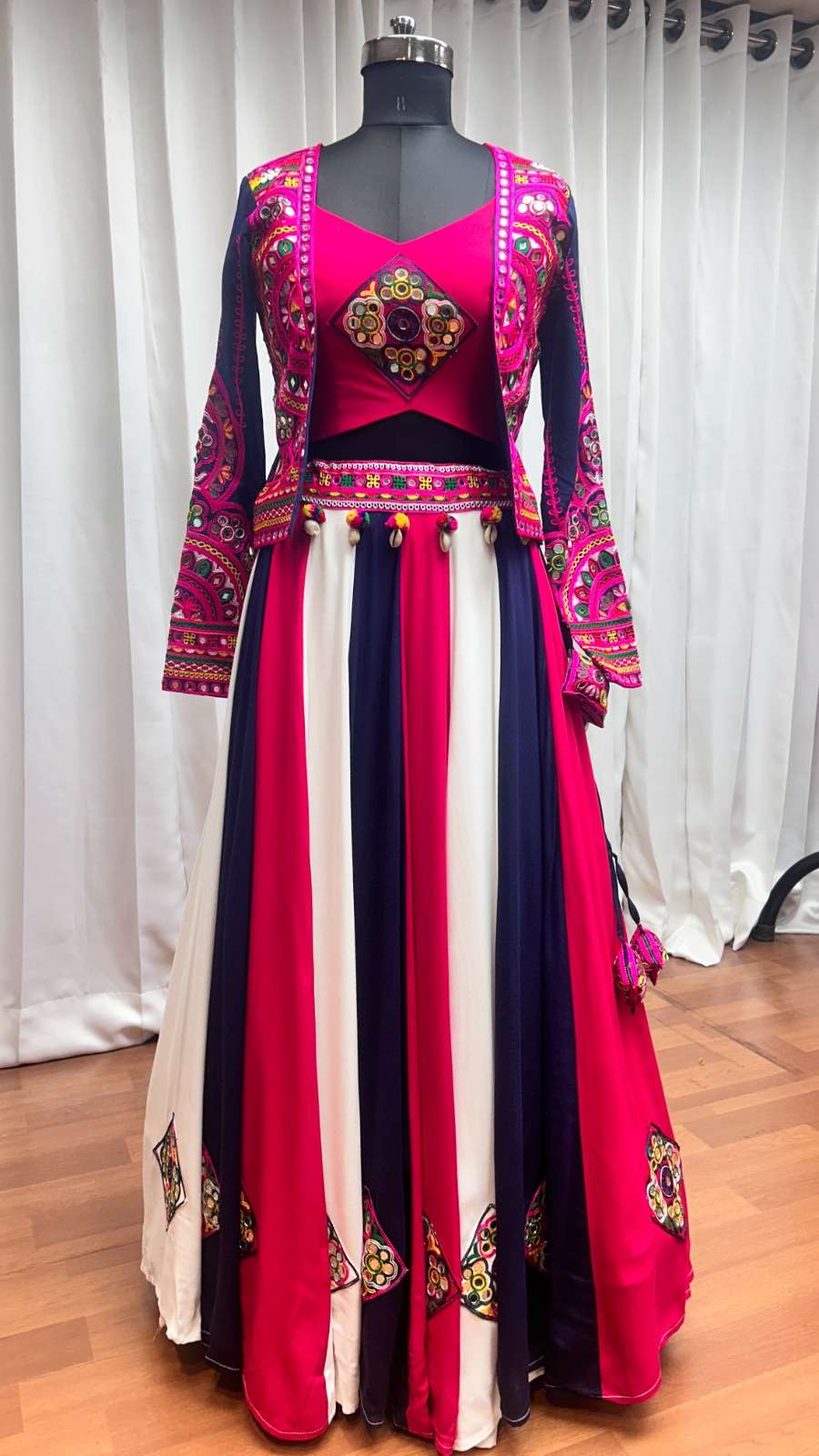 SHUBHKALA PRESENTS RAAS VOL-18 FANCY NAVRATRI WEAR LEHNGHA CHOLI CATALOG WHOLESALER AND EXPORTER IN SURAT