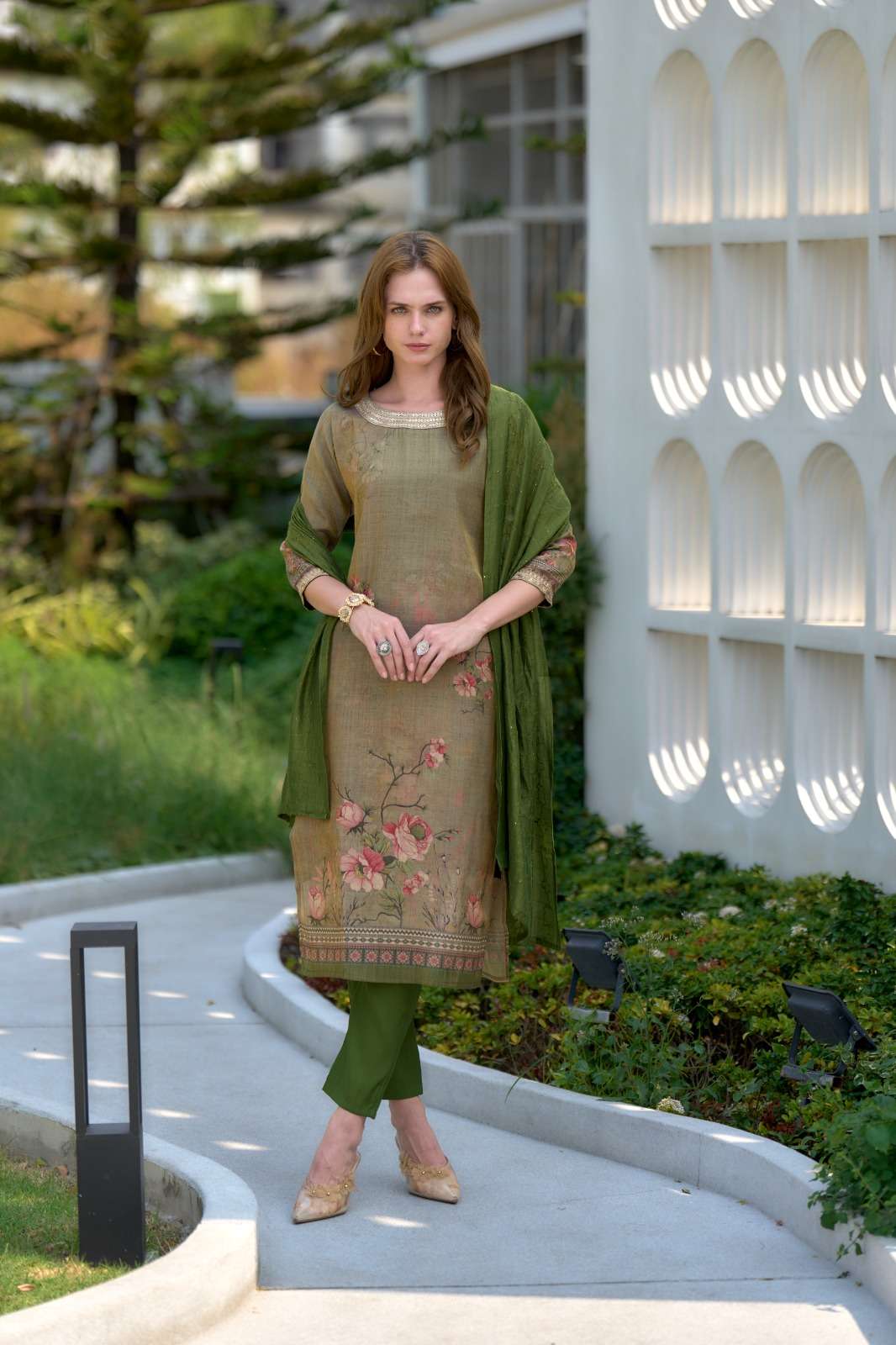 STH PRESENTS KRISHNA EXPORT DESIGNER FANCY KURTIS CATALOG WHOLESALER AND EXPORTER IN SURAT 