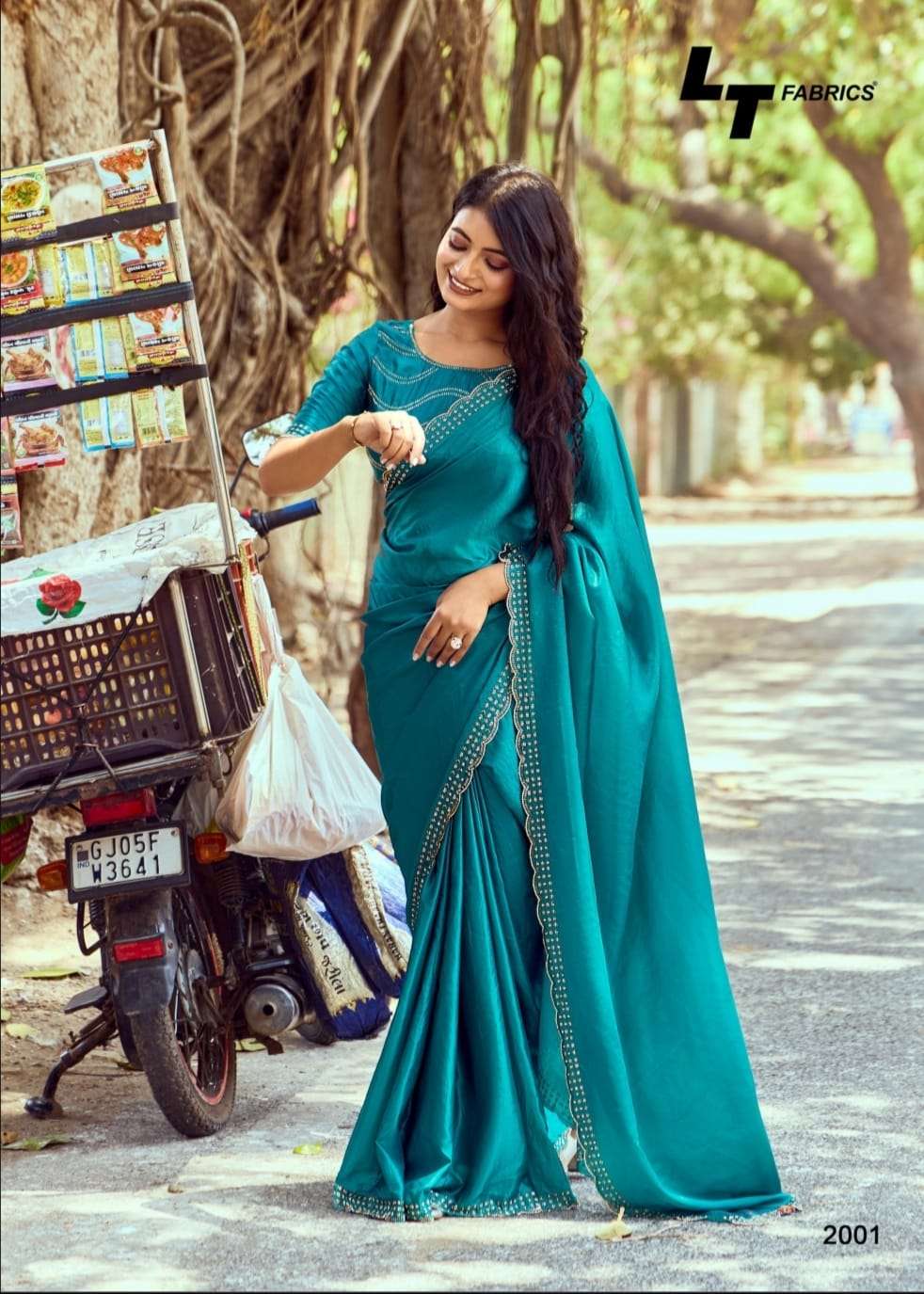 Kashvi Creation Presents Silver Stone Vol-20Jharkan Work Fashionable Sarees Catalog Wholesaler And Exporter in Surat