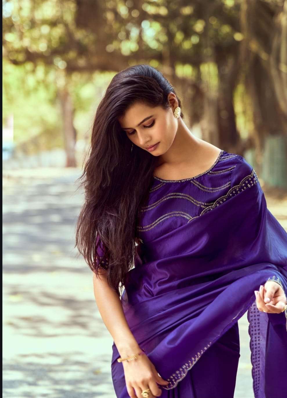 Kashvi Creation Presents Silver Stone Vol-20Jharkan Work Fashionable Sarees Catalog Wholesaler And Exporter in Surat