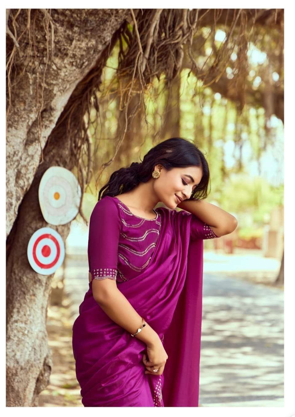 Kashvi Creation Presents Silver Stone Vol-20Jharkan Work Fashionable Sarees Catalog Wholesaler And Exporter in Surat