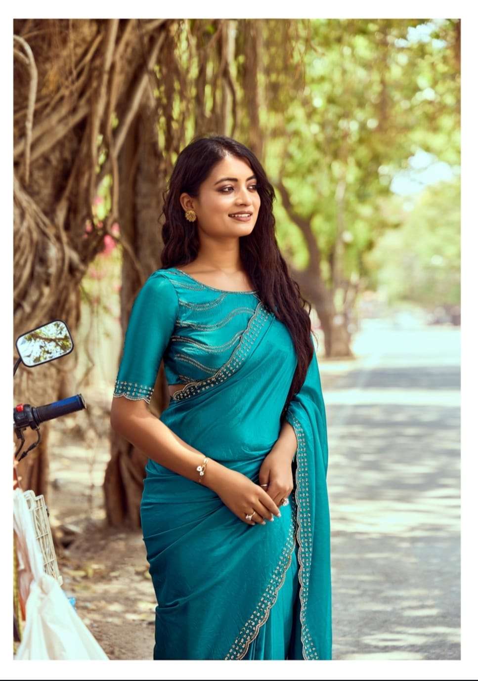 Kashvi Creation Presents Silver Stone Vol-20Jharkan Work Fashionable Sarees Catalog Wholesaler And Exporter in Surat