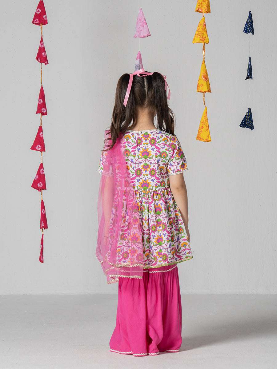 KRISHNA EXPORT PRESENTS GIRLS KURTA SETT CATALOG WHOLESALER 