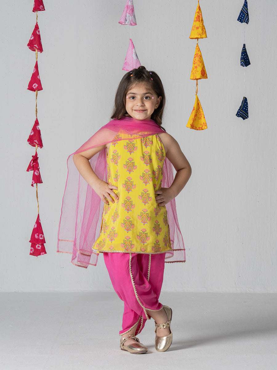 KRISHNA EXPORT PRESENTS GIRLS KURTA SETT CATALOG WHOLESALER 