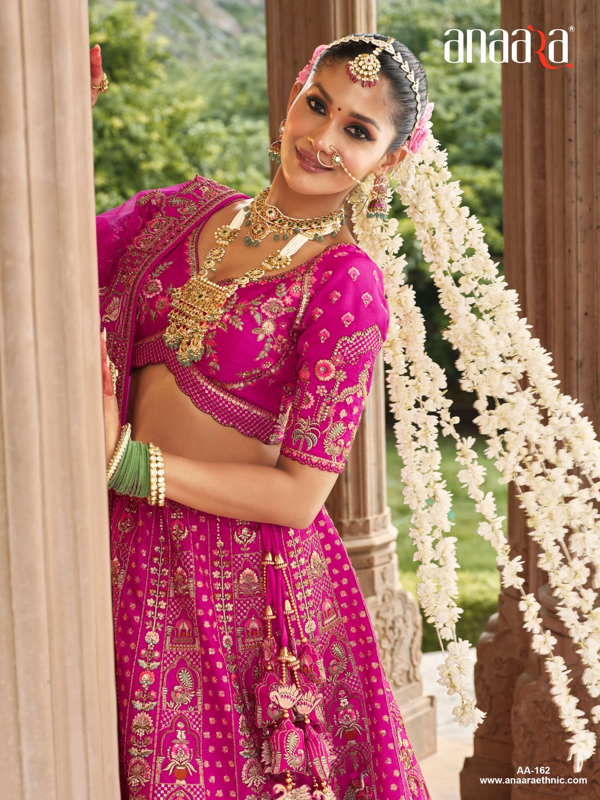 TATHASTU PRESENTS ANAARA BRIDAL WEAR HEAVY DESIGNER LEHNGHA CHOLI CATALOG WHOLESALER AND EXPORTRE IN SURAT 