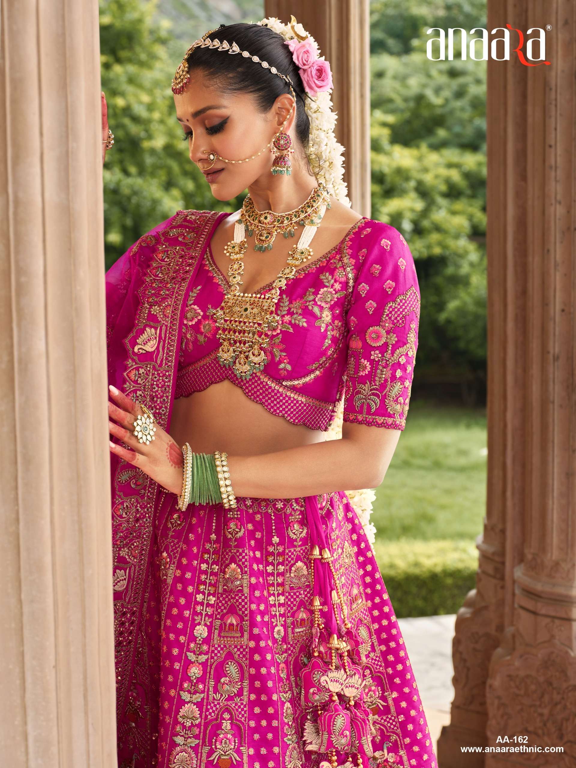 TATHASTU PRESENTS ANAARA BRIDAL WEAR HEAVY DESIGNER LEHNGHA CHOLI CATALOG WHOLESALER AND EXPORTRE IN SURAT 