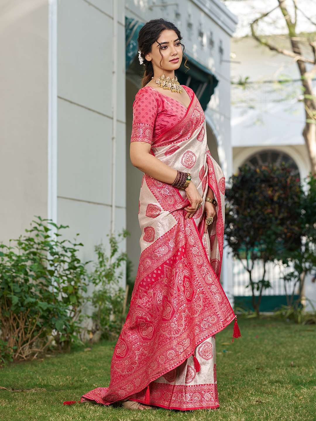 ASTITA PRESENT Kundan Silk SOUTH INDIAN STYLE SILK SAREES CATALOG WHOLESALER AND EXPORTERS