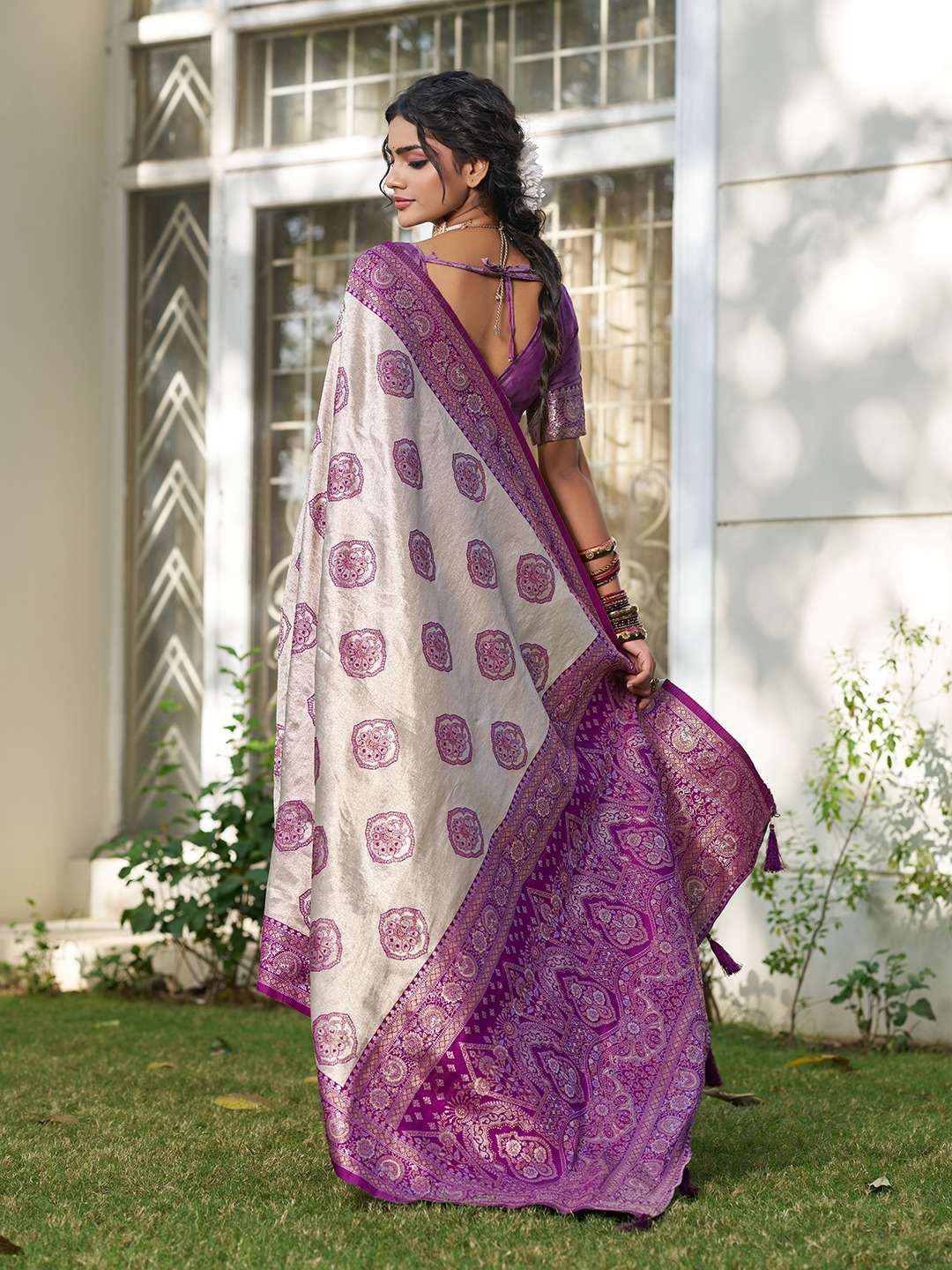 ASTITA PRESENT Kundan Silk SOUTH INDIAN STYLE SILK SAREES CATALOG WHOLESALER AND EXPORTERS