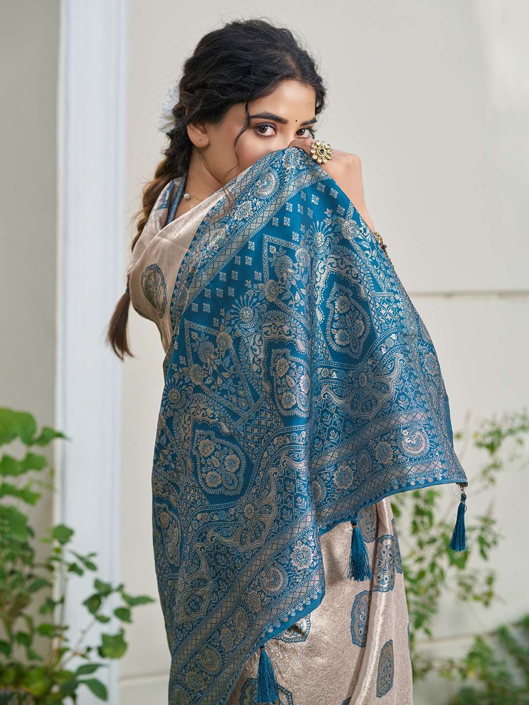 ASTITA PRESENT Kundan Silk SOUTH INDIAN STYLE SILK SAREES CATALOG WHOLESALER AND EXPORTERS